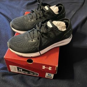 Brand New UA Hovr Sonic